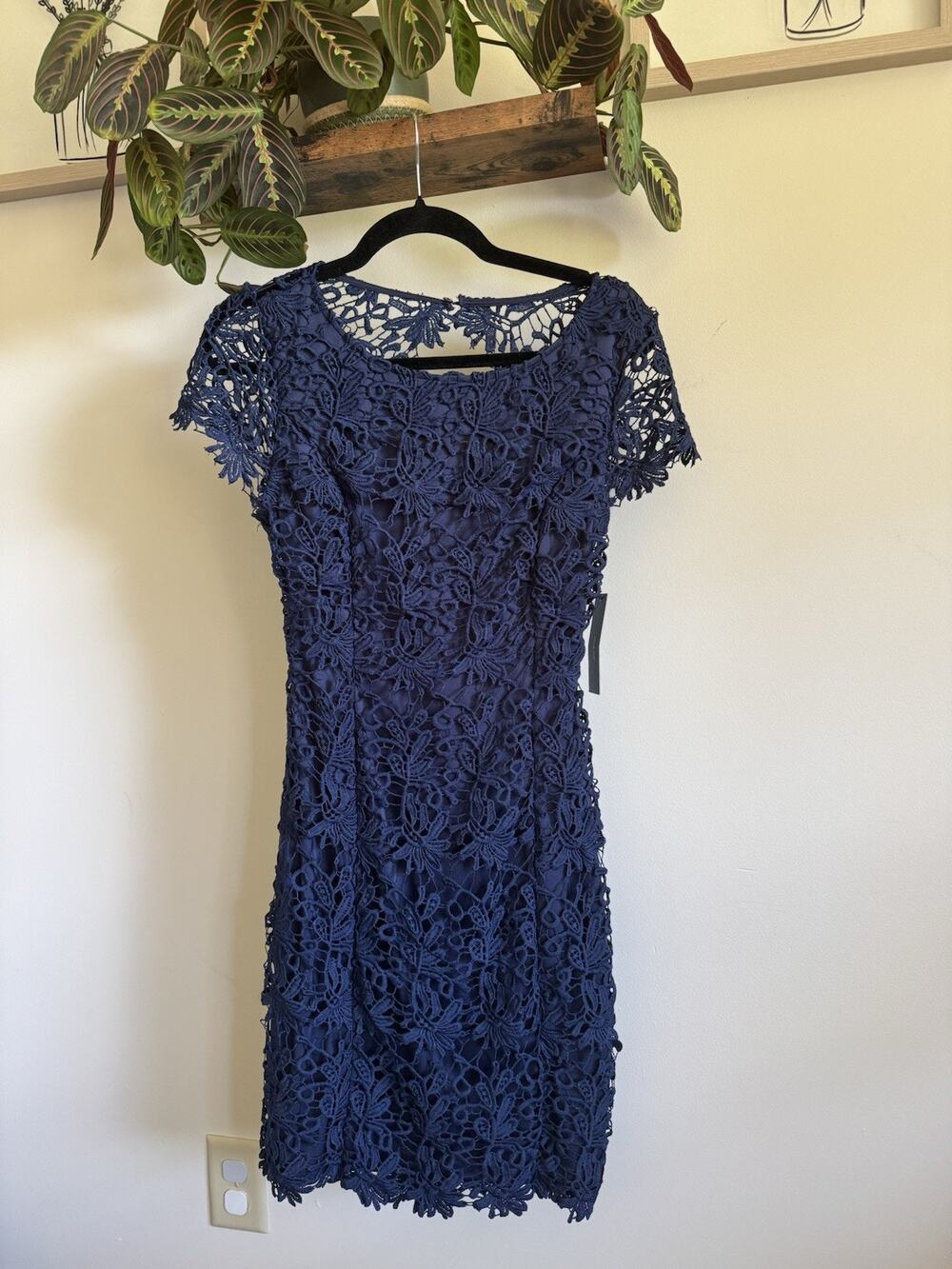 Lulus Floral Fairytale Navy Blue‎ Thick Lace Open Back Mini Dress Size Large NWT
